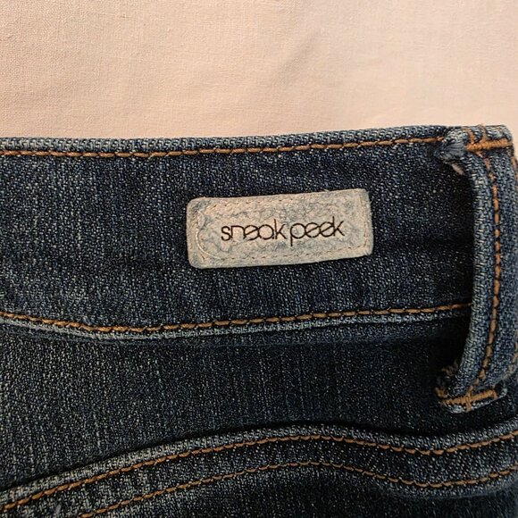 Sneakpeek Mid-Rise Shorts, Size M - Picture 5 of 7